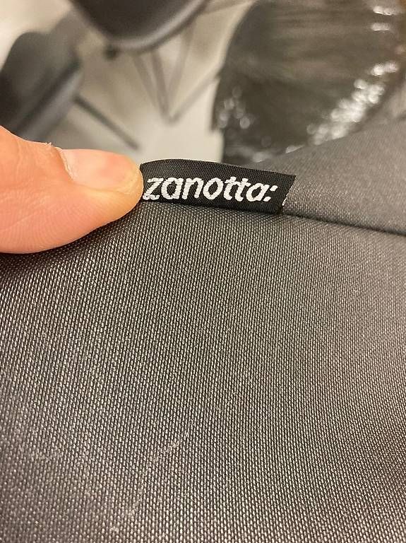 Zanotta Poltrone: Original Zanotta Sitzsack / Designer Bean Bag anthrazit – Usato da Urdorf venduto da Kuoni2002 3