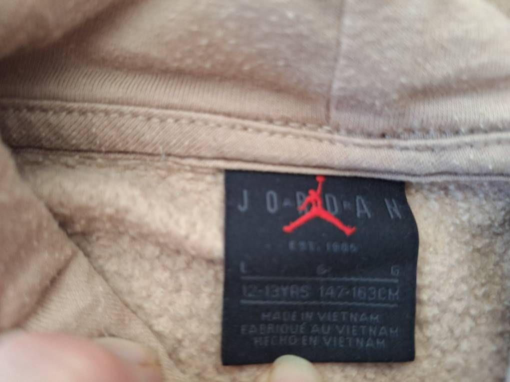 Pulls et sweat-shirts: Jordan Sweatshirt Gr.146 – D'occasion à Seewis-Dorf par GAGAGAGSGAGA 2