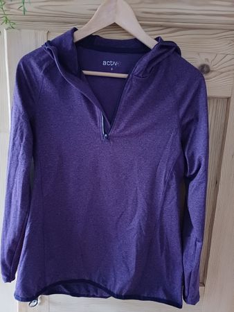 Active Trainingsjacke Lila mit Kapuze, Grösse S Top!