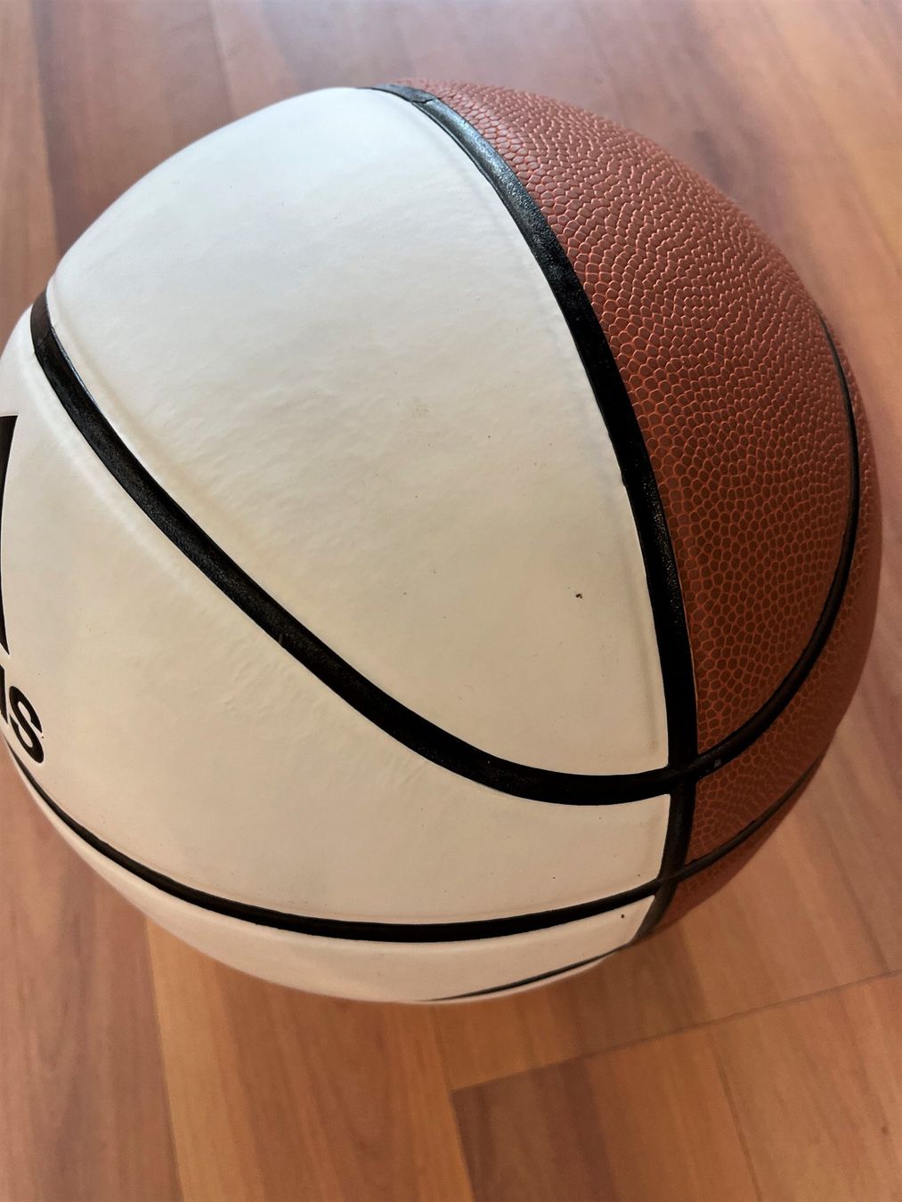 Adidas Bälle: Adidas Basketball "half design", Gr.7, fabrikneu – Neu und originalverpackt aus Adliswil von vette56 1
