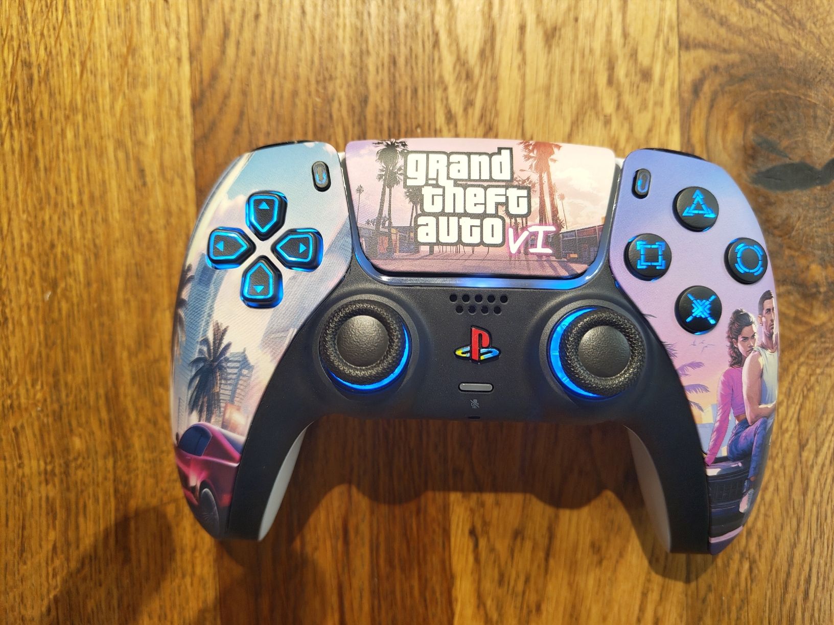 Sony Controller: PS5 Controller Grand Theft Auto VI Custom Design mit LED🎮 – Nuovo e nell'imballaggio originale da Sargans venduto da ver_ncy5 4