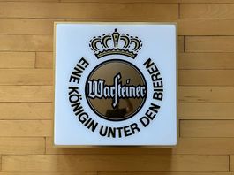 Warsteiner Leuchtreklame mit neuen LED Röhren