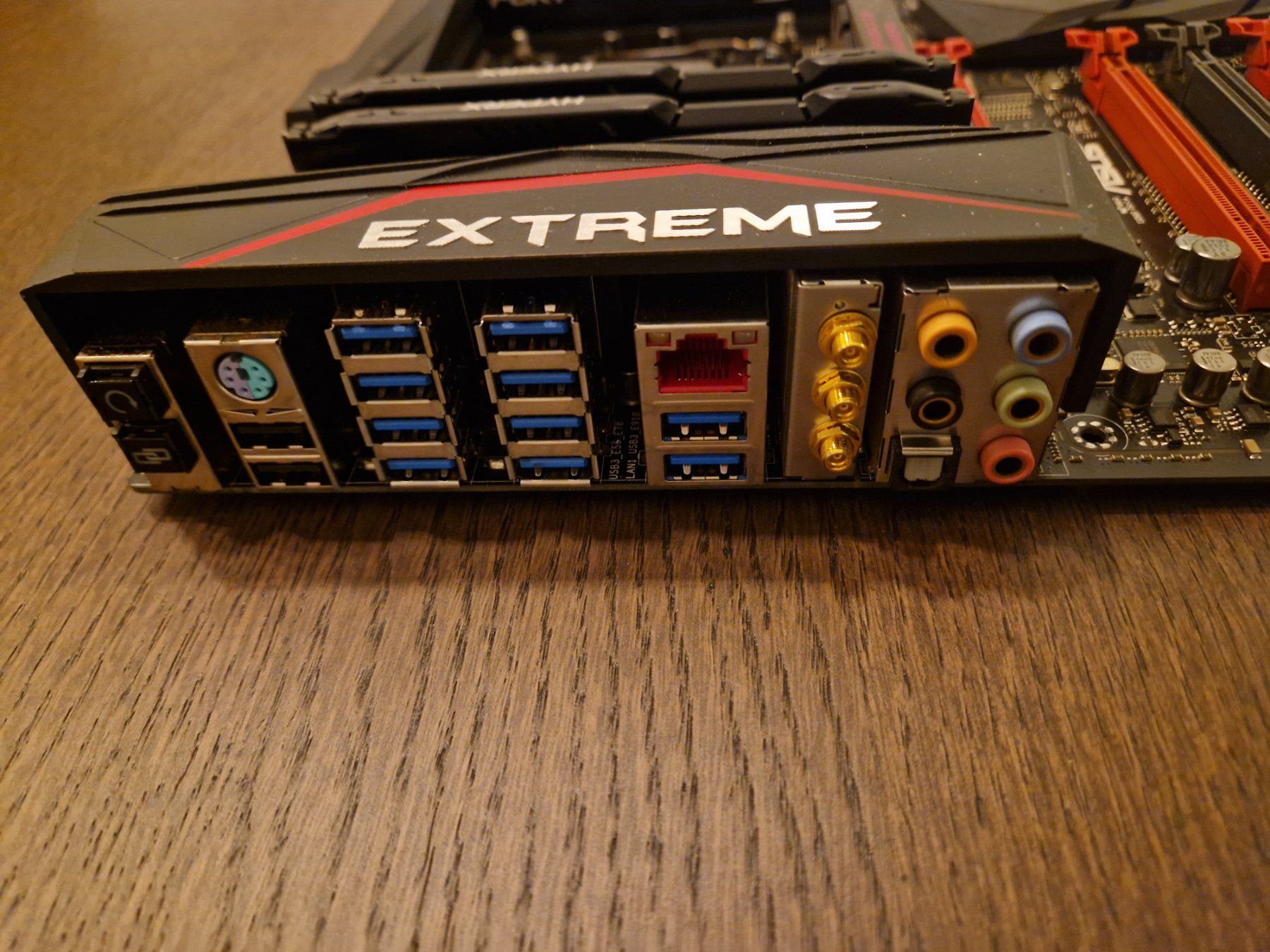 Asus Schede madri: Asus ROG Rampage V Extreme Motherboard – Usato da Schaffhausen venduto da tdd_yds8 1