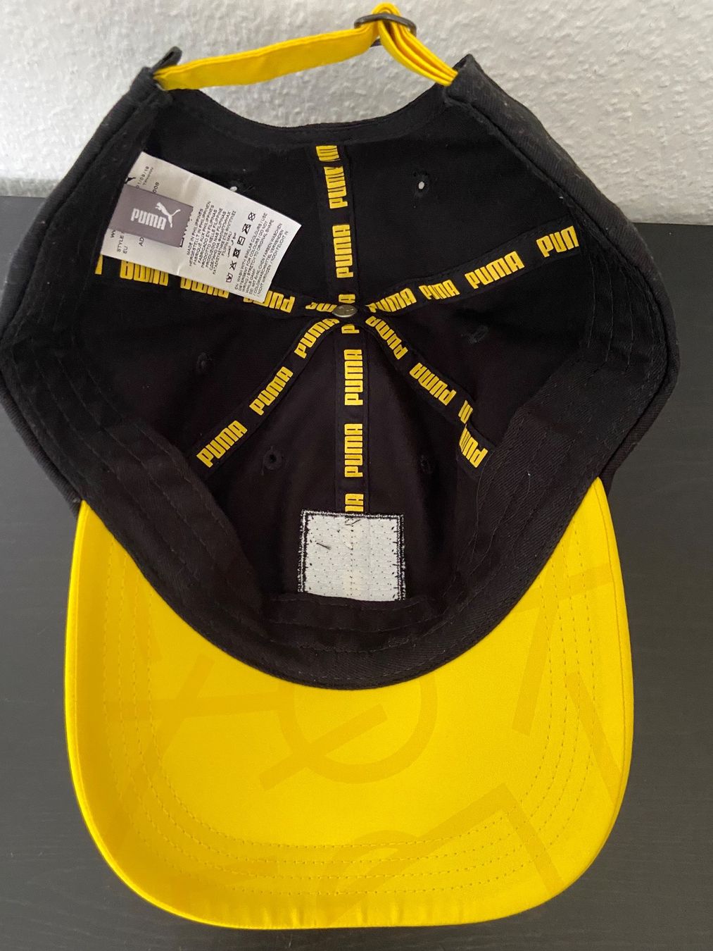 Copricapi, berretti & cappellini: Borussia Dortmund Cap – Usato da Muttenz venduto da bargain_hunter 2