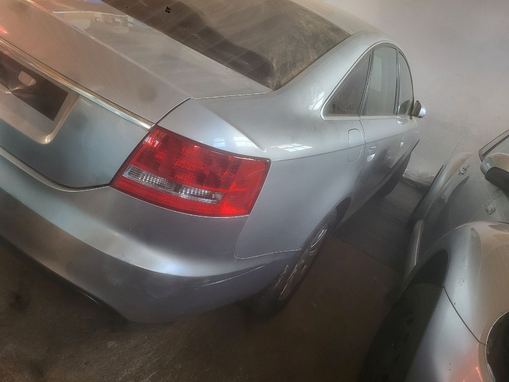 Audi Autos: Audi A6 Quattro boîte manuelle – Defekt aus Payerne von reg_8pvb