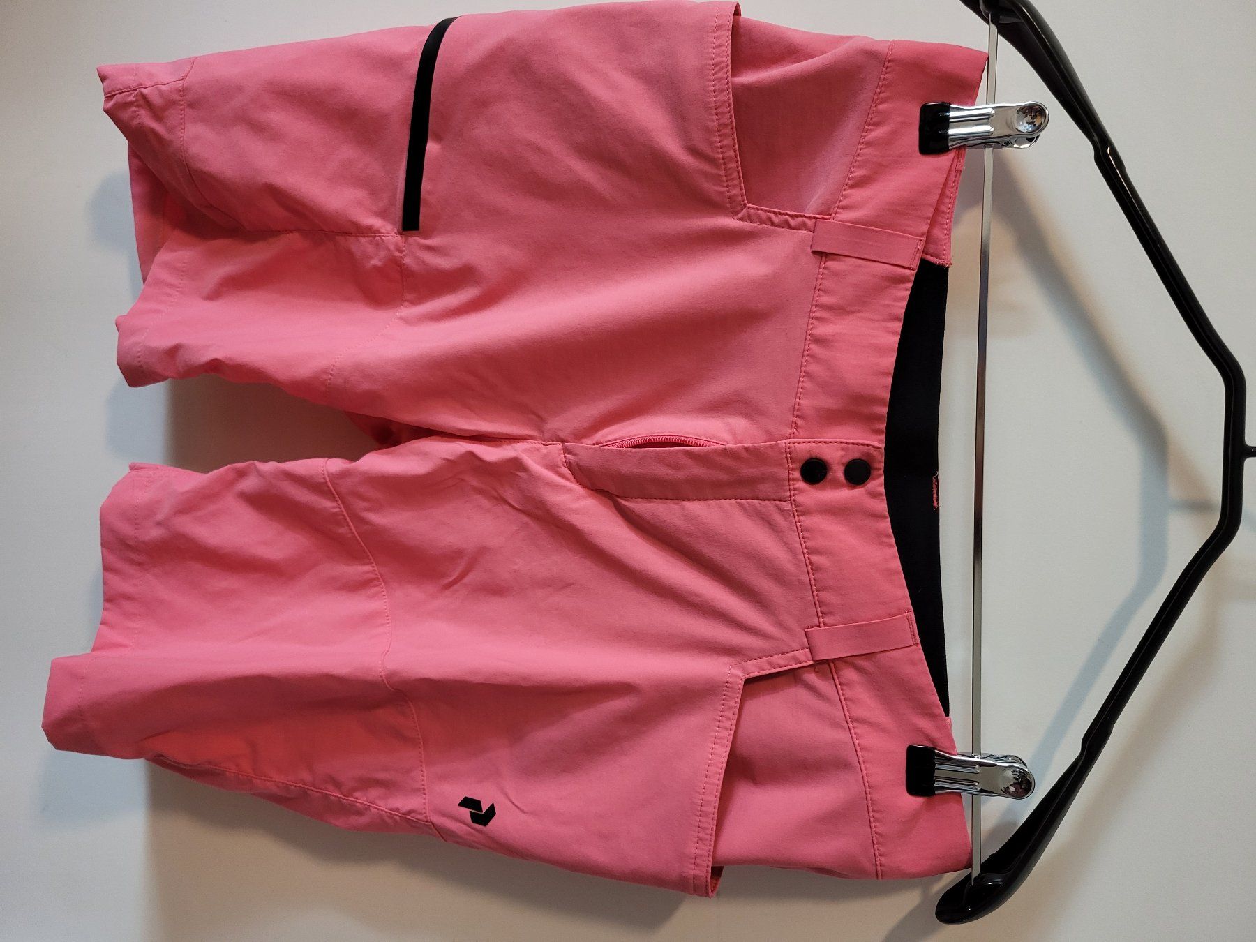Peak Performance Pantaloni: Set mit 3 Peak Performance Damen Shorts, Grösse M – Usato da Gattikon venduto da Andi1209 1
