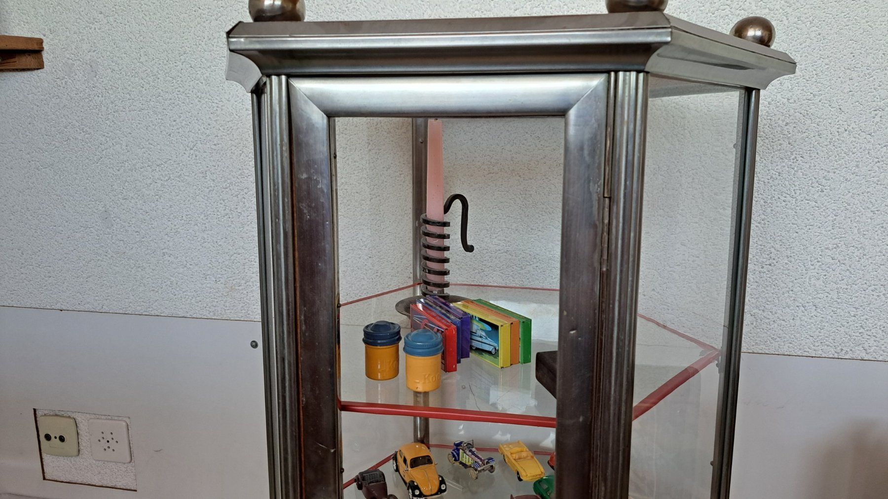 Vitrinen: Vitrine vintage – Gebraucht aus Neuchâtel von Forestmanz 3