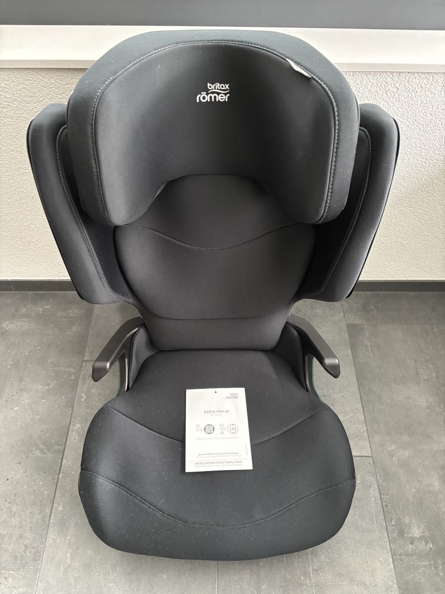 Britax Römer Seggiolini per auto: Britax Römer Kidfix pro M space black – Nuovo (secondo la descrizione) da Stein AG venduto da MOENA_3
