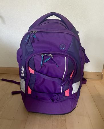 Satch Schulrucksack lila – Top Zustand