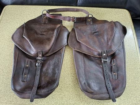 Originale Schweizer Armee Satteltaschen aus Leder