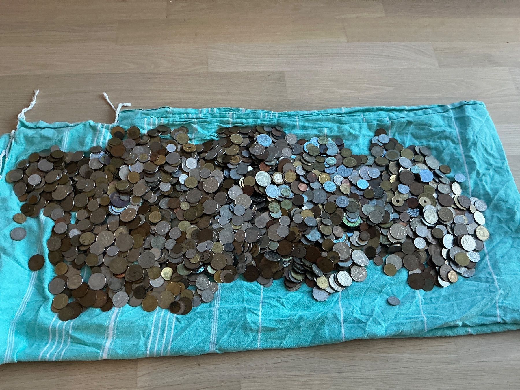 Tutti le monete: 9 Kg weltweit Lot C – Usato da Dietikon venduto da Numi2000