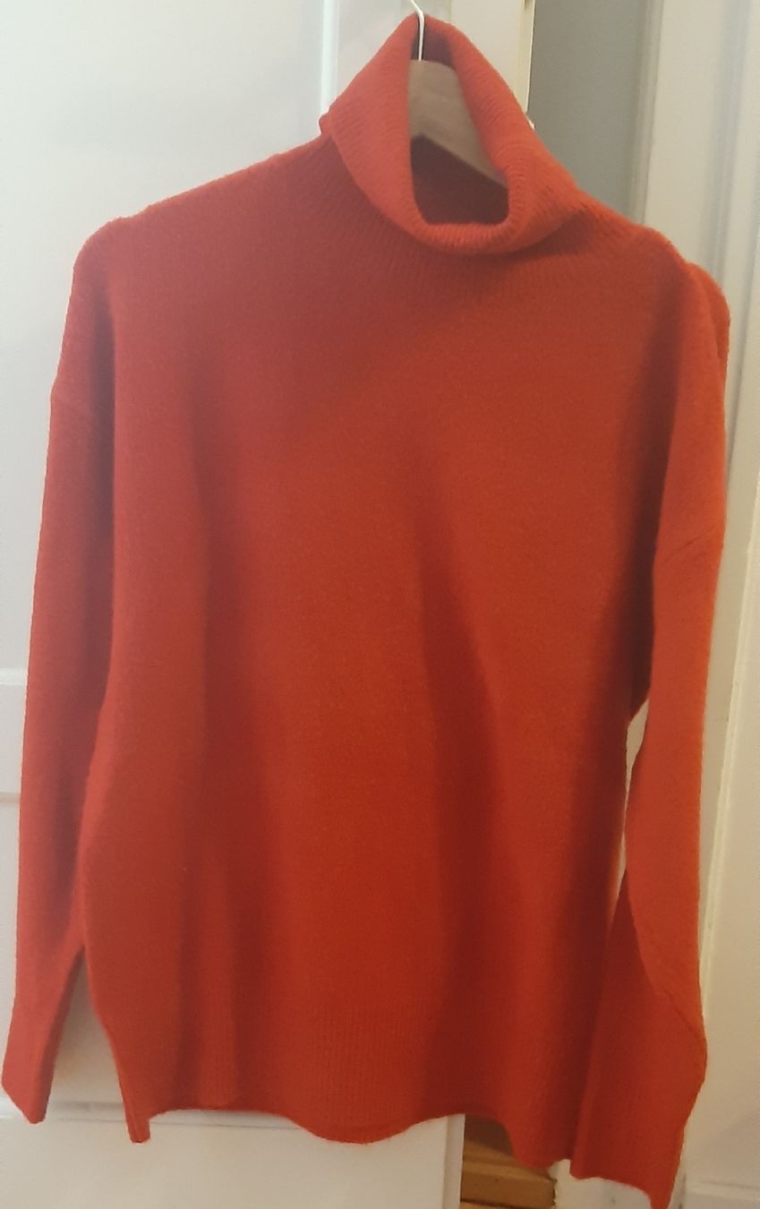 Pullover & Sweatshirts: Schicker roter Pullover NEU! Gr.M – Neu (gemäss Beschreibung) aus Zürich von Venecia25