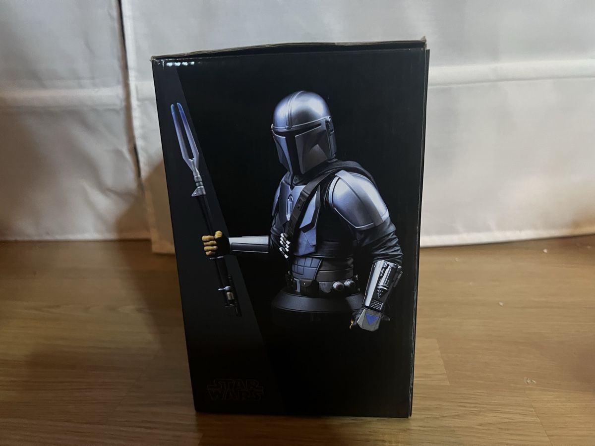 Star Wars Statuette: Star Wars The Mandalorian Büste – Nuovo (secondo la descrizione) da Luzern venduto da Mytigger 1