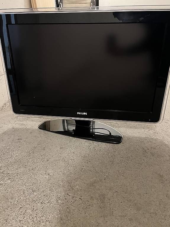 Appareils TV: Philips Fernseher mit Hintergrundbeleuchtung 32 – D'occasion à Flawil par SG8888