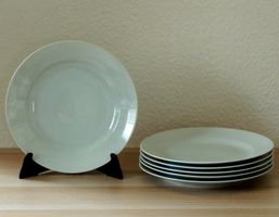 6 assiettes à dessert vert céladon, Langenthal, 1939