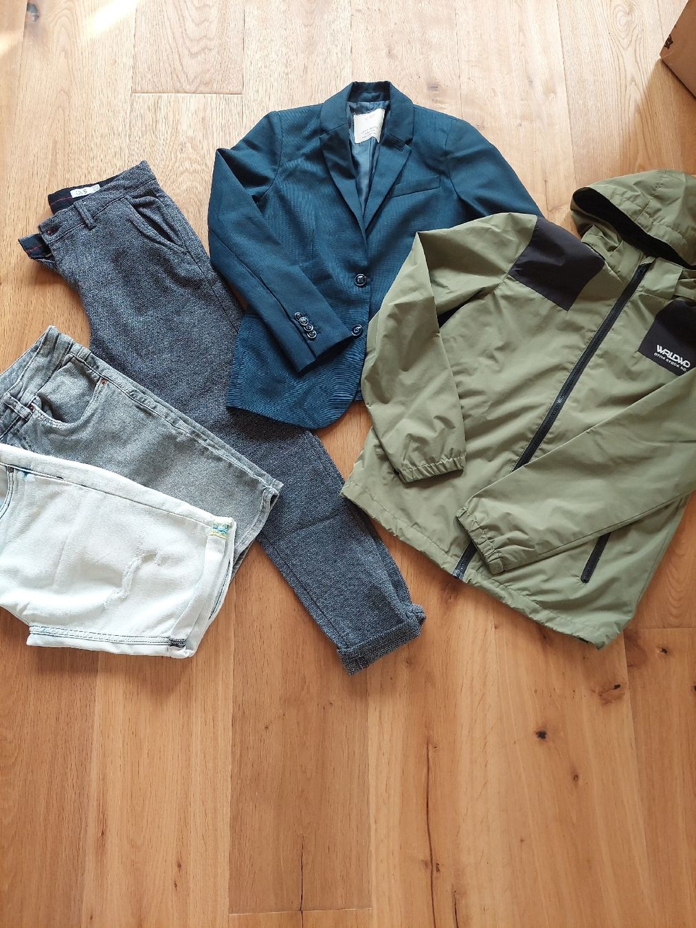 Lotti & Set di vestiti: Kleider Paket, Jungs, 140/152 – Usato da Schenkon venduto da rausausdemhaus
