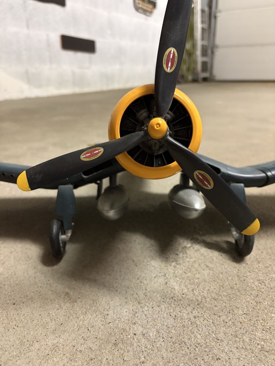 Kits de montage: Elite Force F4U Corsair 1/18 – D'occasion à Villarimboud par hampton2012 3