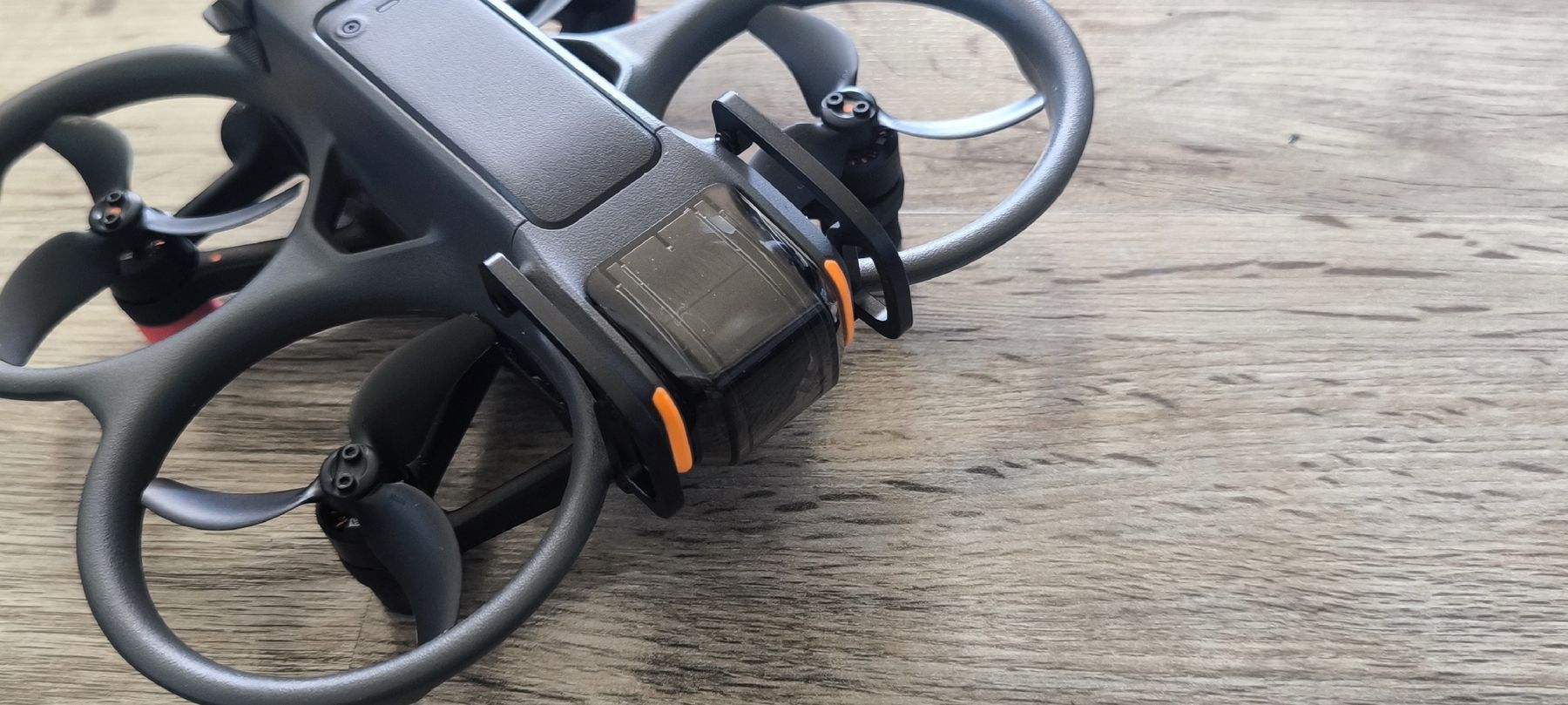 DJI Modellismo RC:  DJI Avata 2 + 3 Akkus + 2 Controller, 2.6h  – Nuovo (secondo la descrizione) da Steffisburg venduto da ele_7hty 3