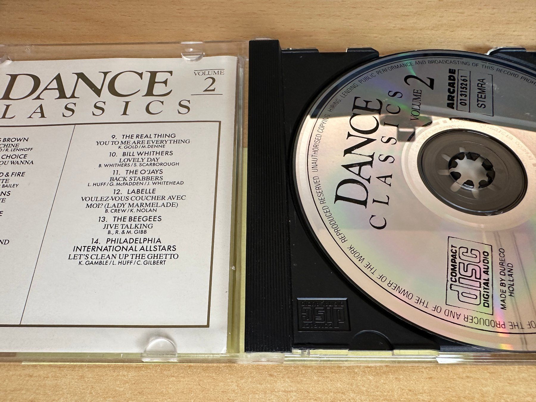 CD: N2 Various – Dance Classics Volume 2 – Usato da Rikon im Tösstal venduto da Alpenmutz 2
