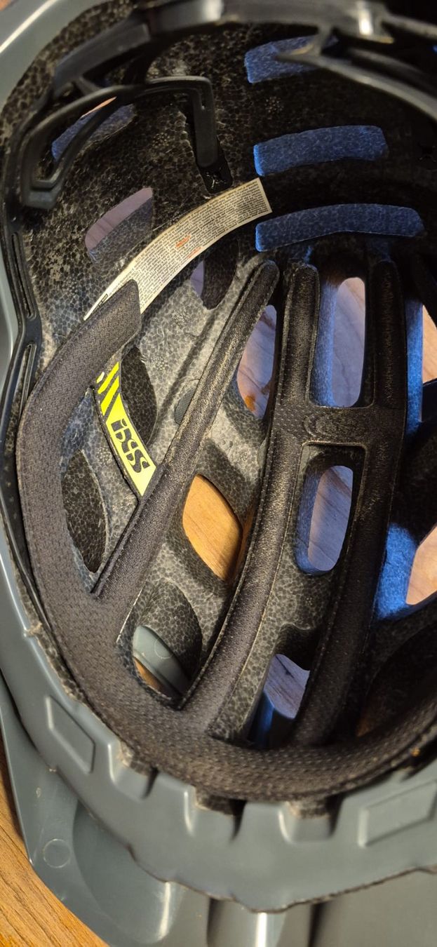 IXS Caschi: Kinder Velohelm IXS VentMesh Gr. 55-59 – Usato da Bern venduto da mdj_xm8z 3