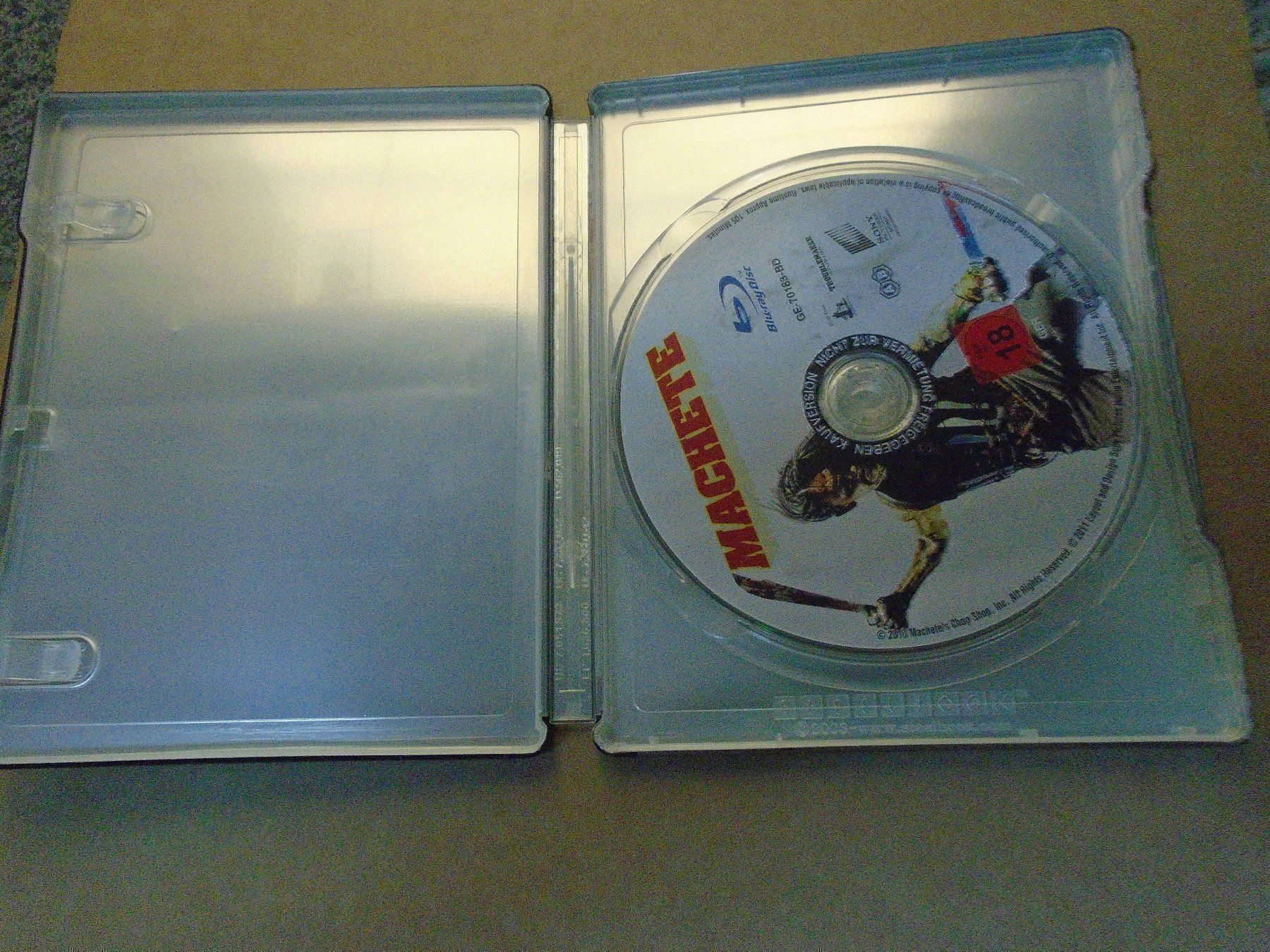 Tutti i DVDs: Machete BLU-RAY STEELBOOK – Usato da Olten venduto da Disc-Ausverkauf 1