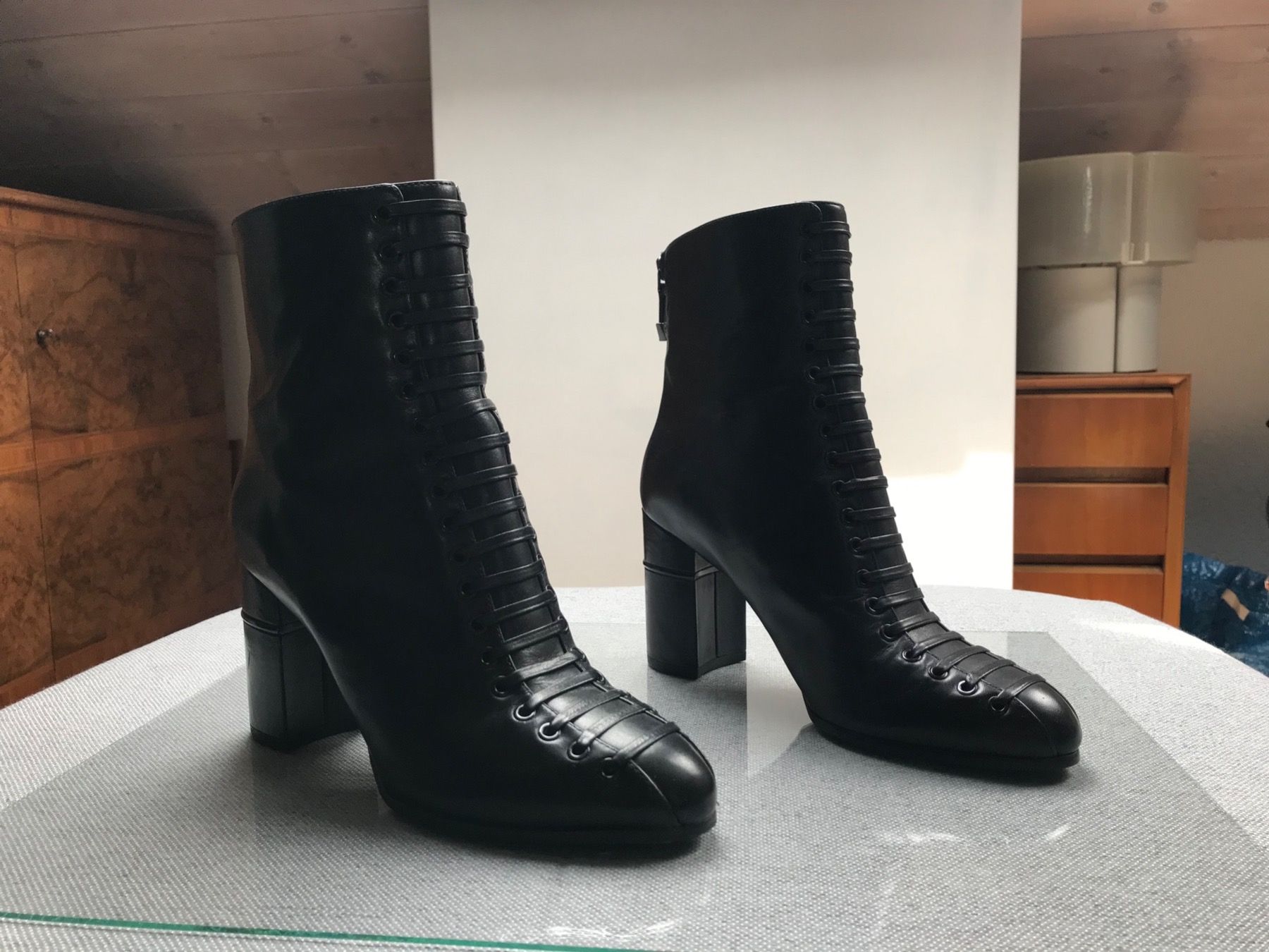 Scarpe da donna: Bottines noires taille 39 cuir Whatfor – Usato da Basel venduto da Maria-Alexa