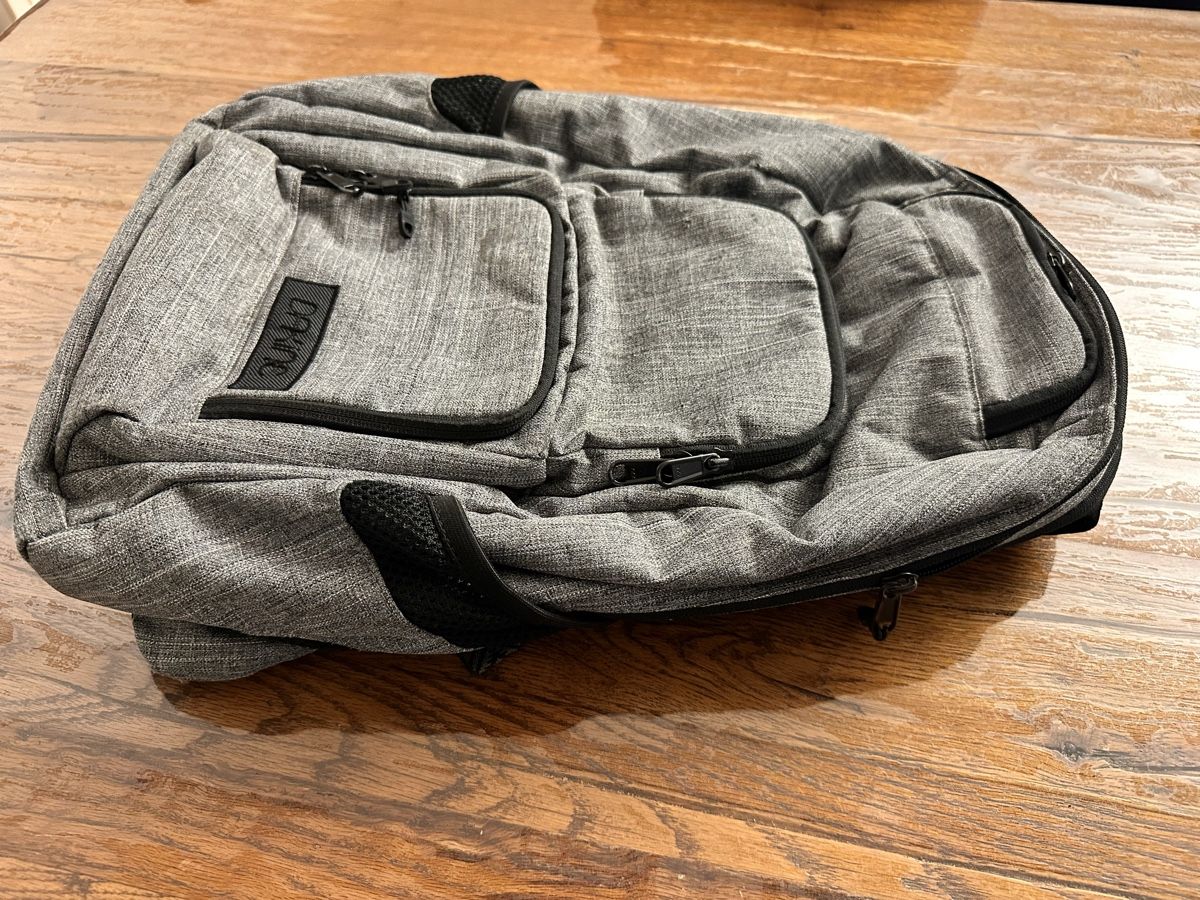 Dakine Rucksäcke: Dakine Rucksack Grau - Ideal für Schule, Uni oder Arbeit! – Gebraucht aus Zürich von Gadgets2020 1