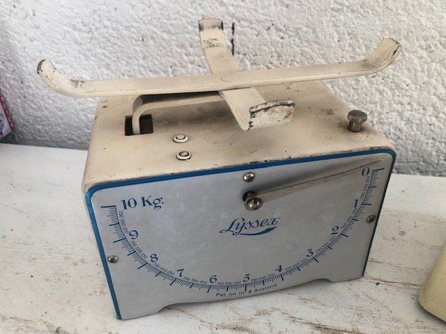 Bilance e pesi: Lot de 2 balances anciennes – Usato da Chézard St Martin venduto da schmitt 1