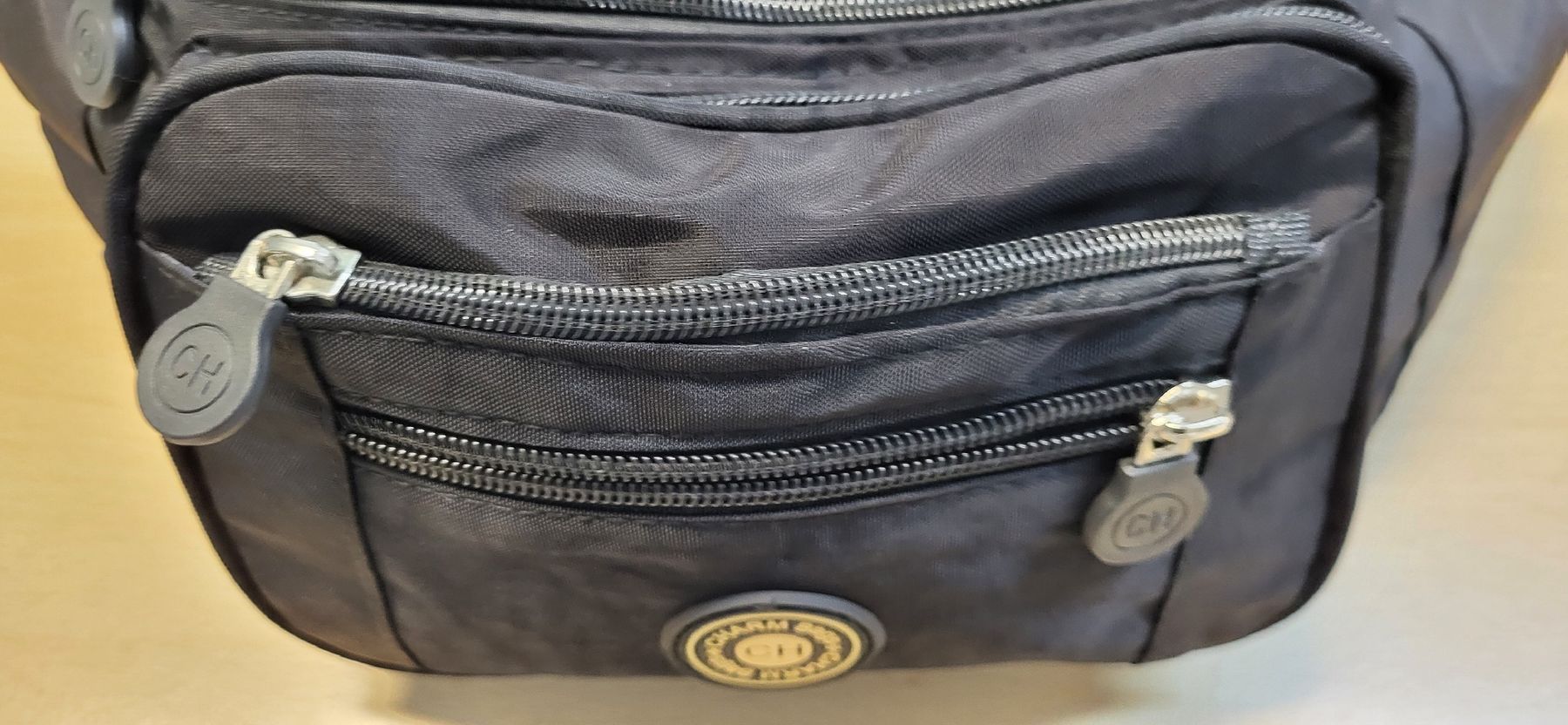 Taschen: Grosse schwarze Bauchtasche mit 5 Fächern Neu – Neu und originalverpackt aus Figino von mayam63 1