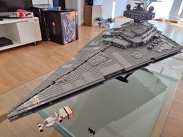 LEGO 75252 UCS Star Destroyer / UCS Sternzerstörer