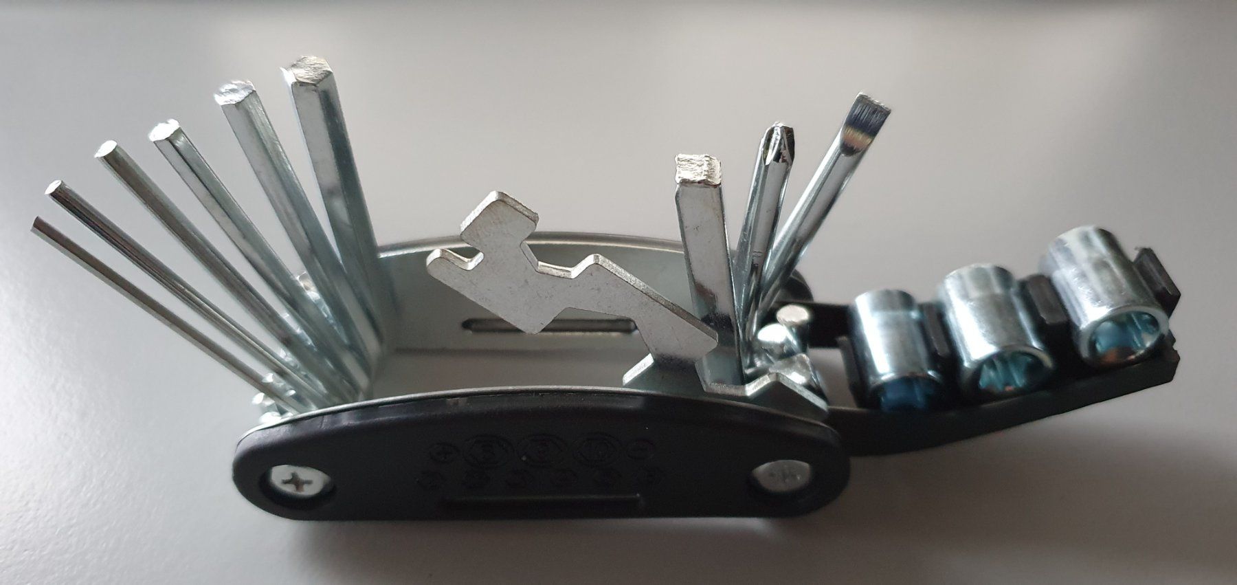 Alle Werkzeuge: Fahrrad Velo Multitool, Multifunktions-Werkzeug NEU – Neu (gemäss Beschreibung) aus Ernetschwil von Cob1998
