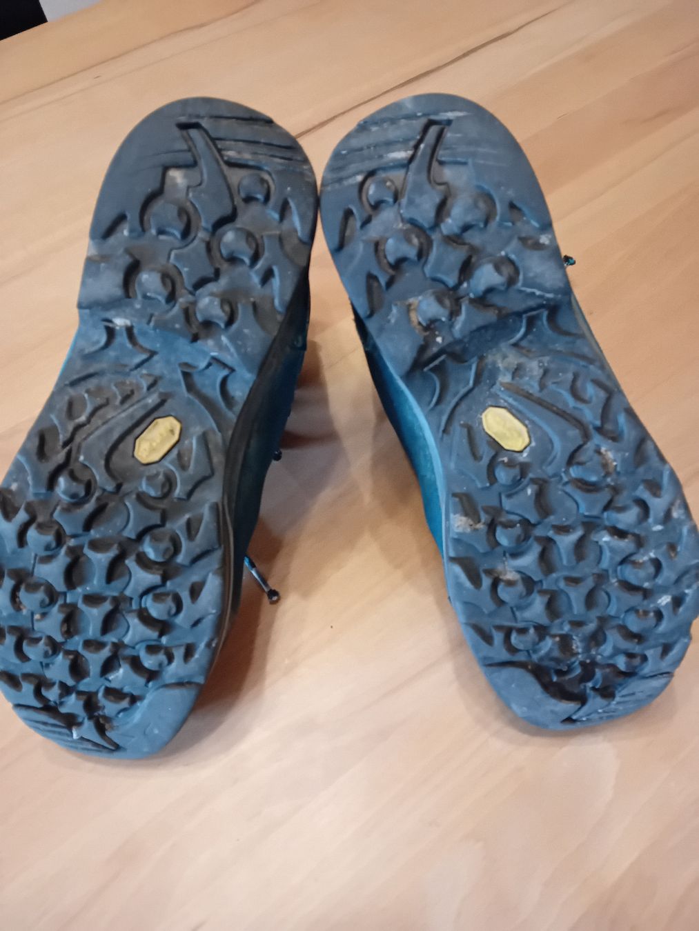 Lowa Scarpe da donna: Lowa Wanderschuhe 39 – Usato da Krauchthal venduto da Nati_H 3