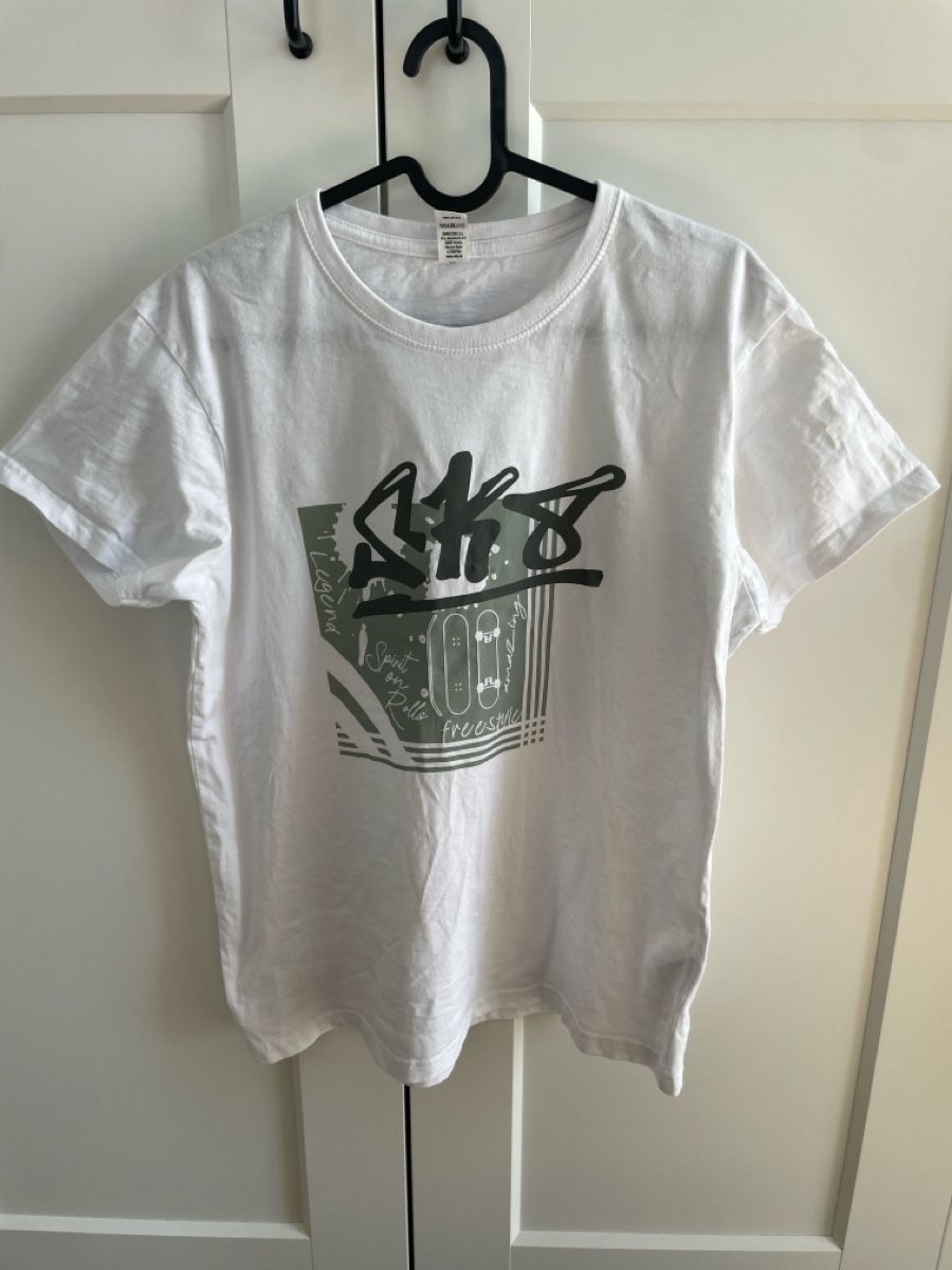 T-Shirts: Tshirt SK8 skateboard legendary M – Gebraucht aus Hugelshofen von Suimosa