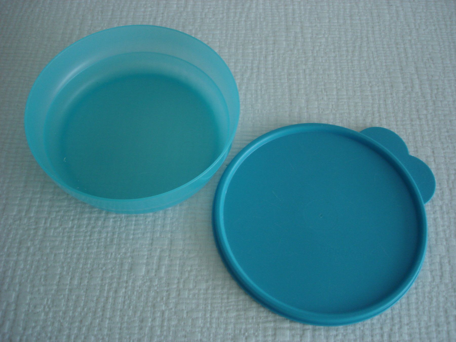 Tupperware Contenitori & Simili: 3 Tupperware Behälter: 2 x Lunchbox & 1 x runde Behälter – Usato da Regensdorf venduto da anna059 5