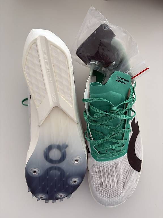 On Scarpe da uomo: ON Cloudspike Amplius 2 / Nagelschuhe originalverpackt – Nuovo e nell'imballaggio originale da Münsingen venduto da ours_le_lapin 1