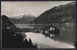 Iseltwald, Ortsansicht und Seepartie aus