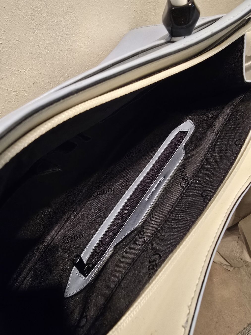 Gabor Borse da donna: Gabor Handtasche hellblau, neuwertig, elegant – Usato da Zofingen venduto da Loop_ReSale 6