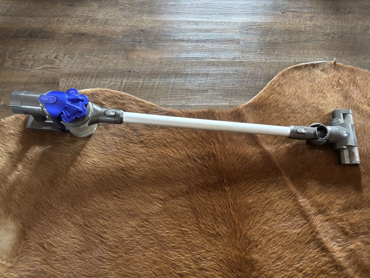 Dyson Aspirapolveri & Accessori: Aspirateur Dyson  – Usato da Mézières VD venduto da P-M-C