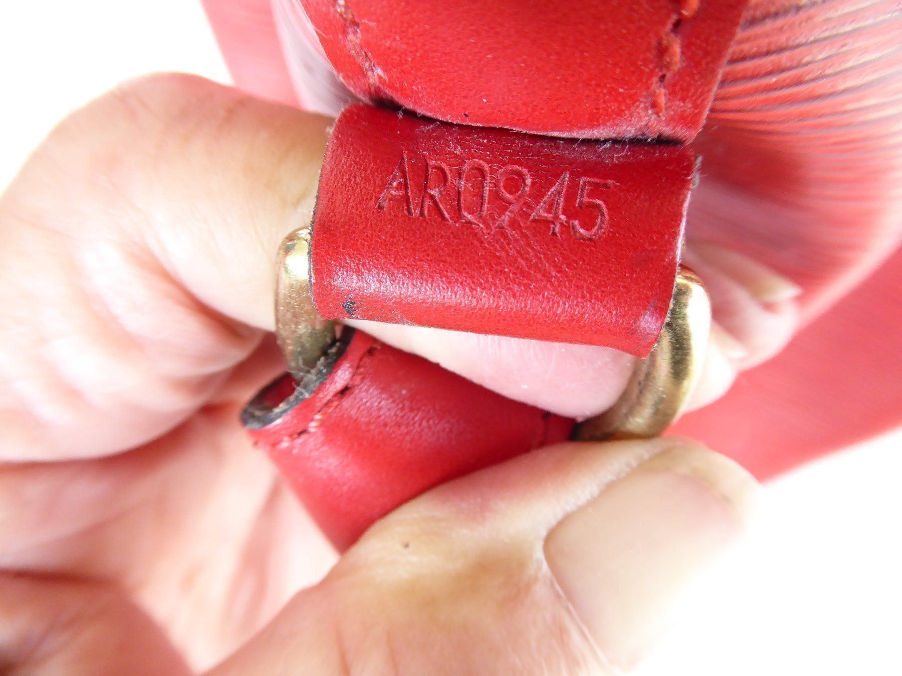 Louis Vuitton Borse da donna: LOUIS VUITTON EPI NOE GM rot – Usato da Berneck venduto da chouchou1415 8