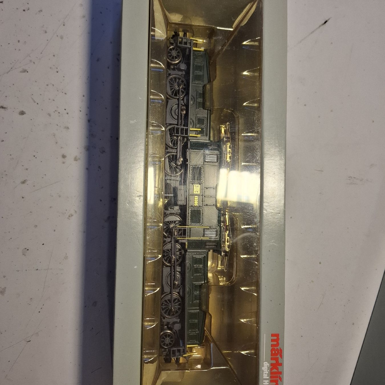 Märklin Modellini di ferrovie: Märklin Krokodil 13305 – Usato da Sargans venduto da Pfiffii 3