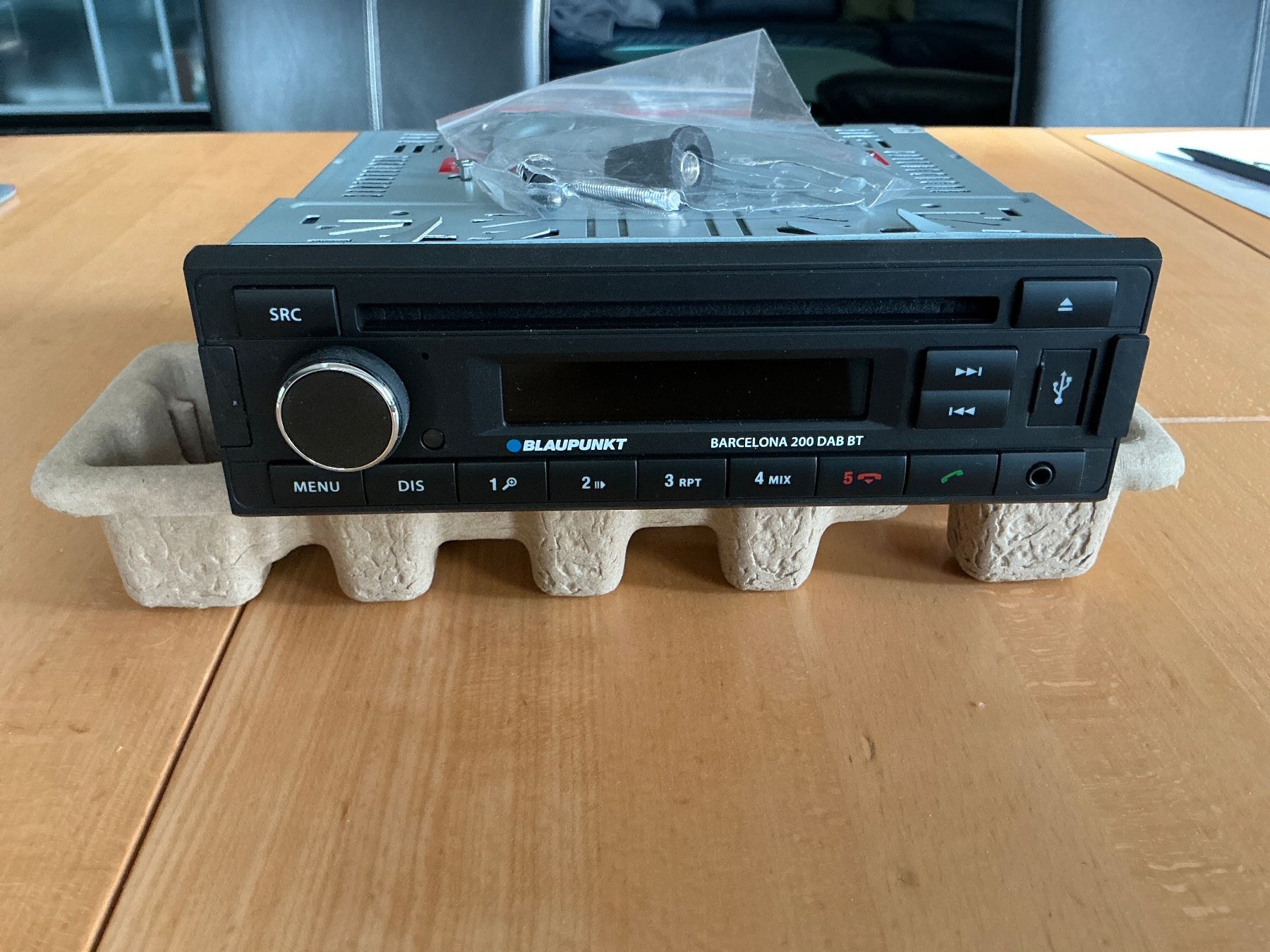 Blaupunkt Radio: Radio Blaupunkt Barcelona 200 – Difettoso da Lyss venduto da Tosa