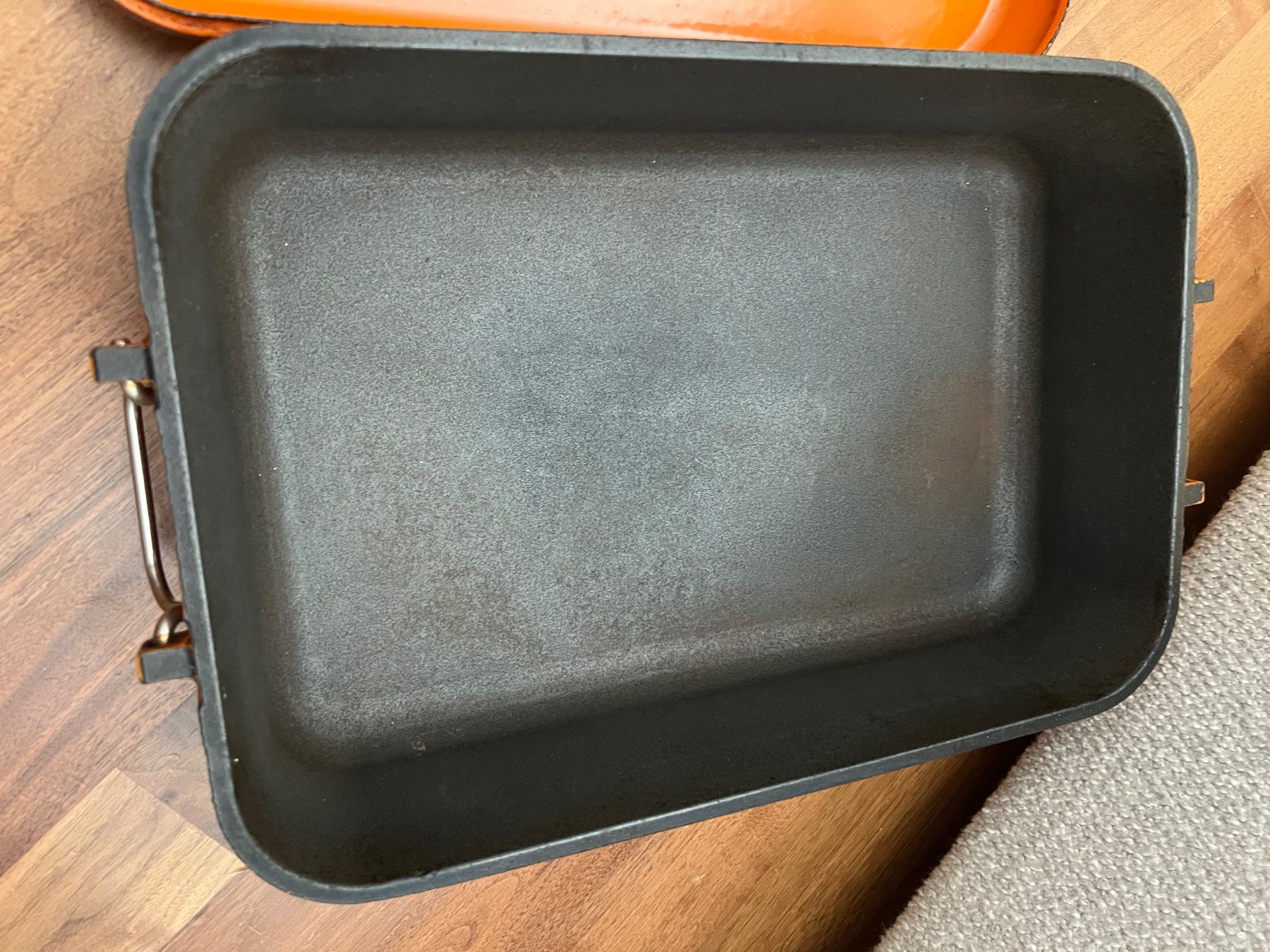 Teglie da forno: Orange Bräter mit Deckel Gusseisen Auflaufform – Usato da Jona venduto da Sariksa 4
