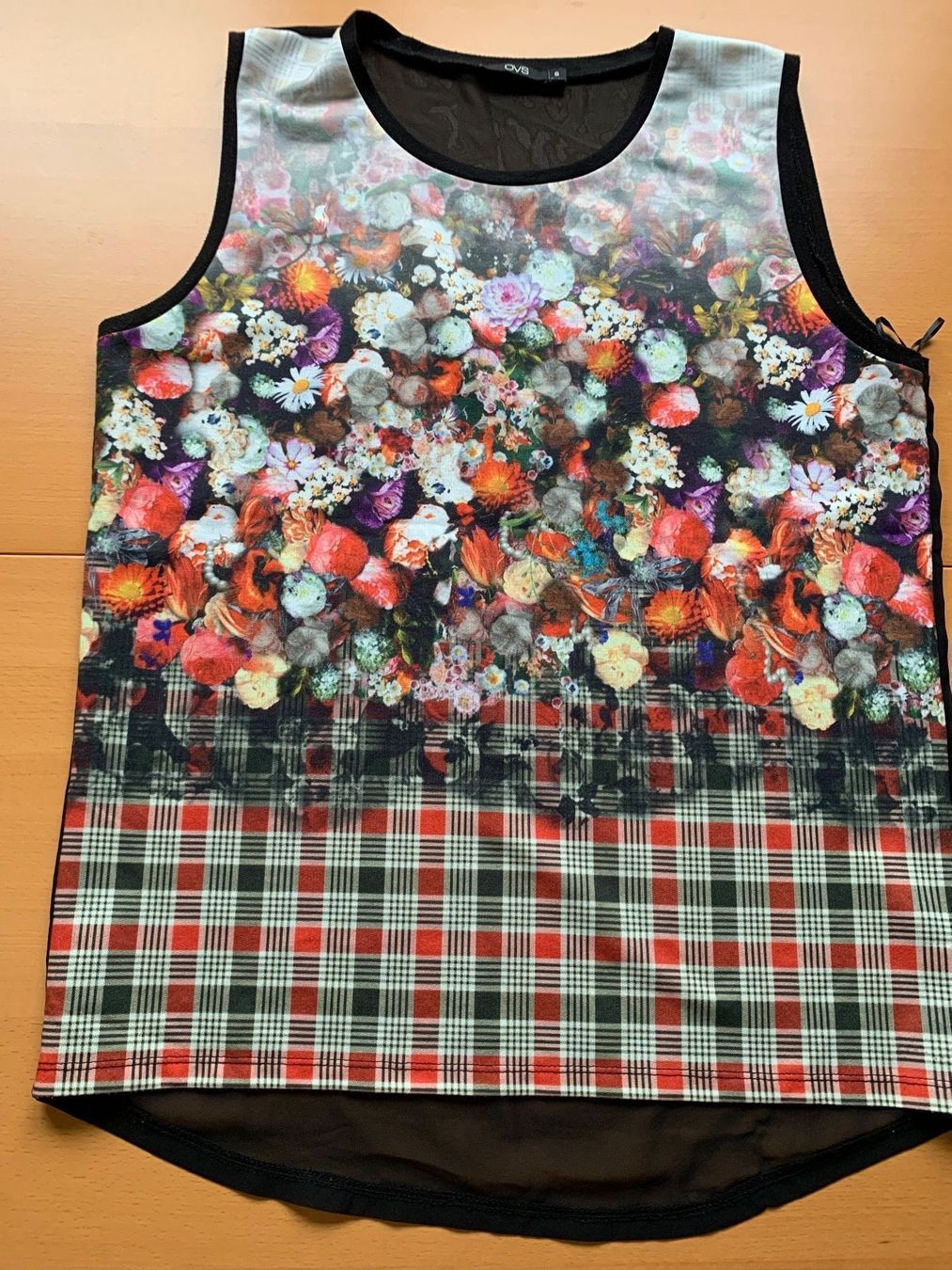 Top: Oberteil Gr M/L – Usato da Zürich venduto da AnaMK 4