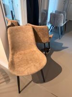 Vier Esszimmer Stühle