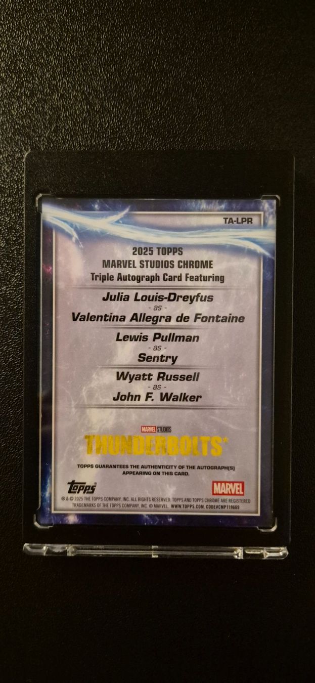 Topps Cartes à collectionner: Topps Chrome Marvel Studios Tripple Auto 4/5 – Neuf (Voir description) à Zofingen par Indigo47 1