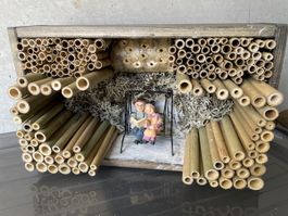 Verspieltes Wildbienenhotel, Handarbeit