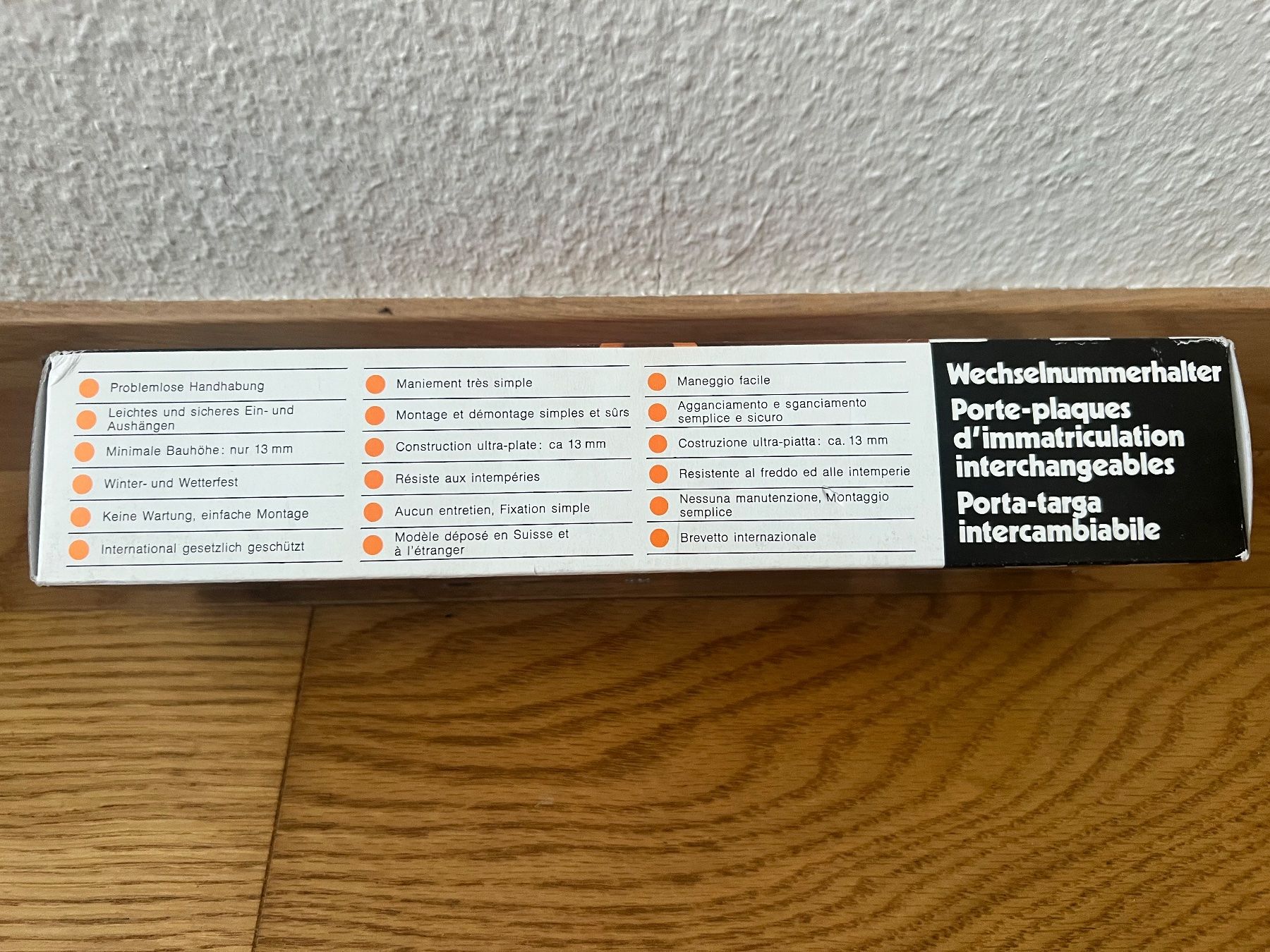 Supporti a parete: Wechselrahmen-Halter Set Neu – Nuovo e nell'imballaggio originale da Bern venduto da No1e 5