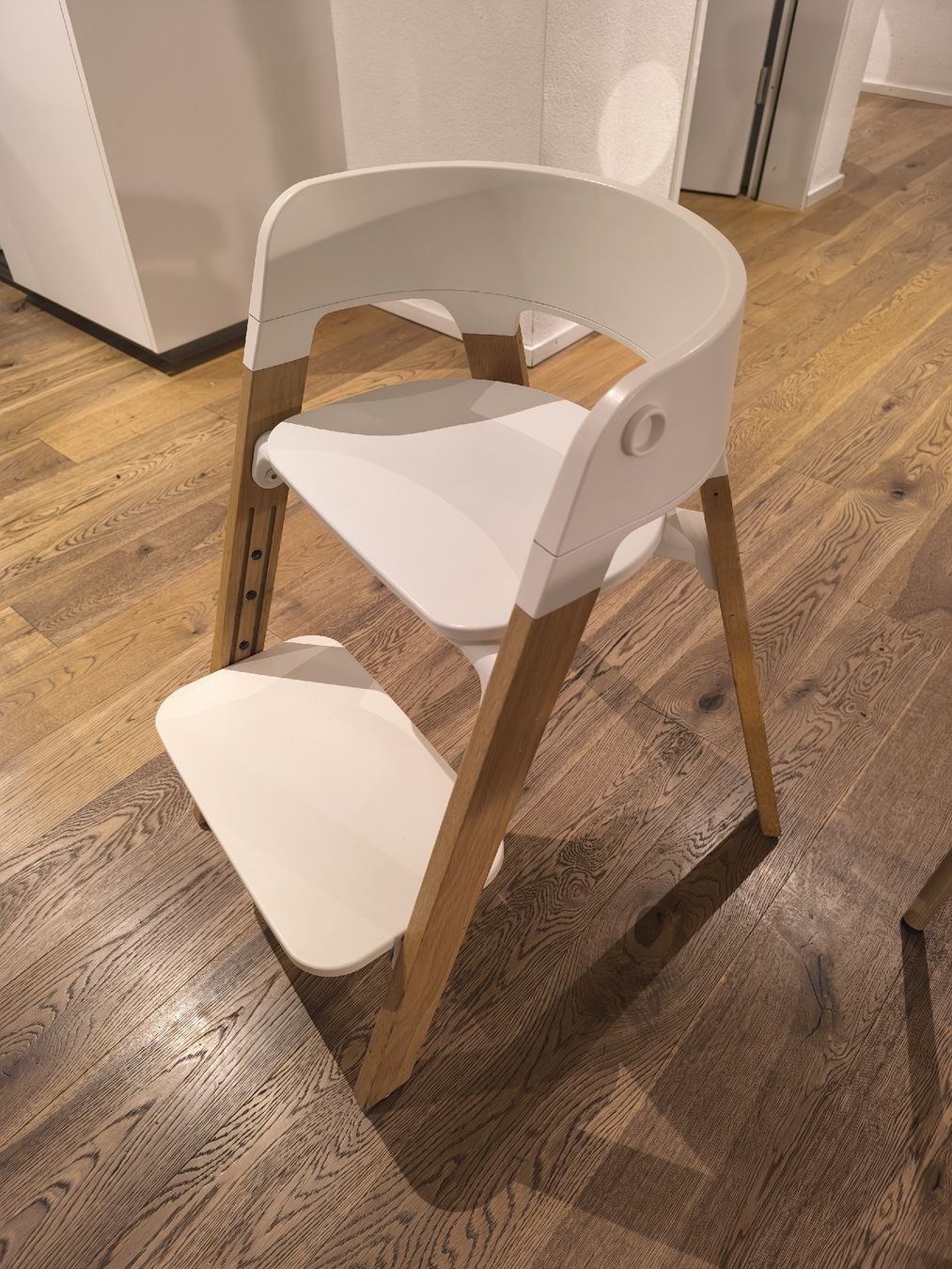 Stokke Seggioloni: STOKKE Steps Hochstuhl / Weiss, Eiche – Usato da St.Erhard venduto da felderline