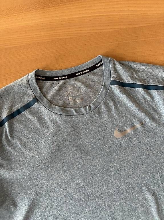 Nike T-shirt: Herren Nike T-shirt Gr. M – Usato da Bülach venduto da marspi 2