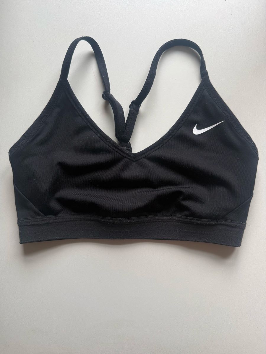 Nike Tops: Nike Sport BH – Gebraucht aus Seuzach von Rockyalps